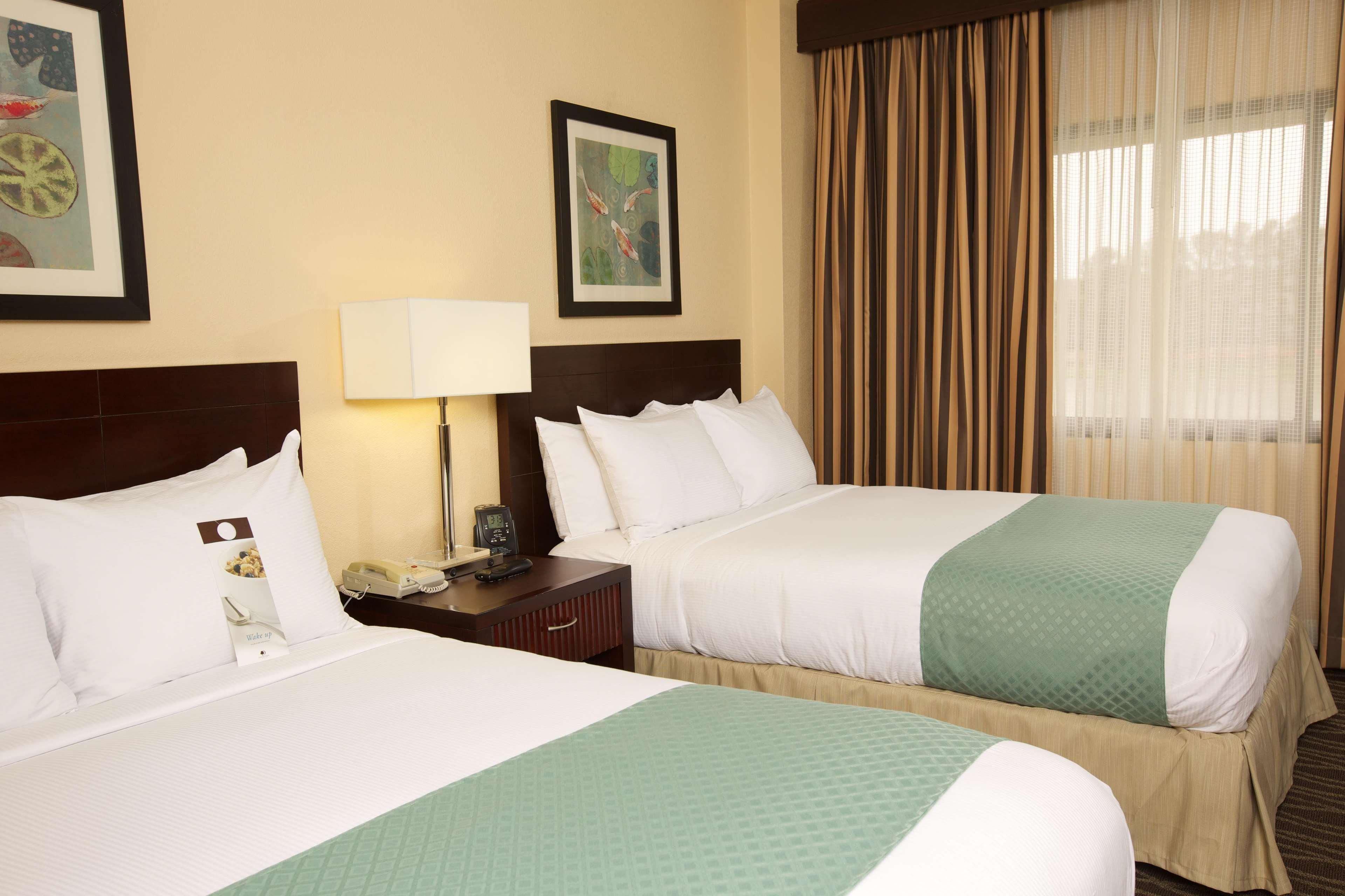 Doubletree Suites By Hilton Raleigh-Durham Exterior photo
