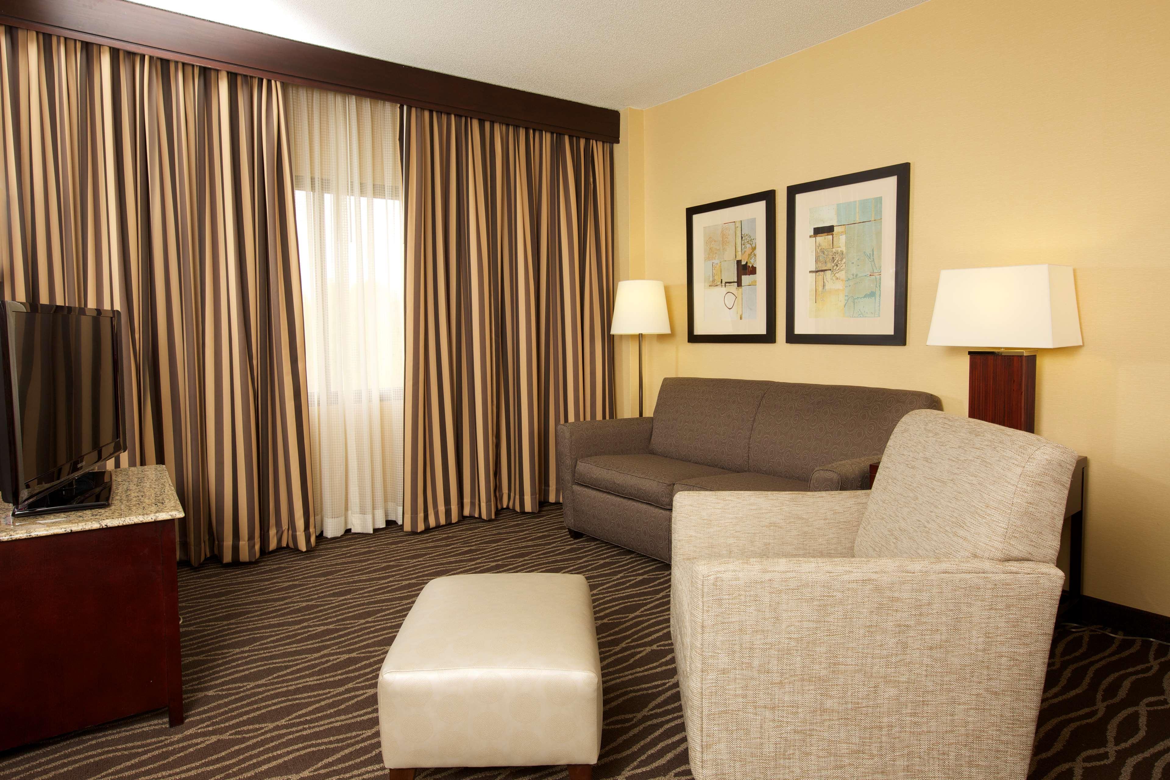 Doubletree Suites By Hilton Raleigh-Durham Exterior photo
