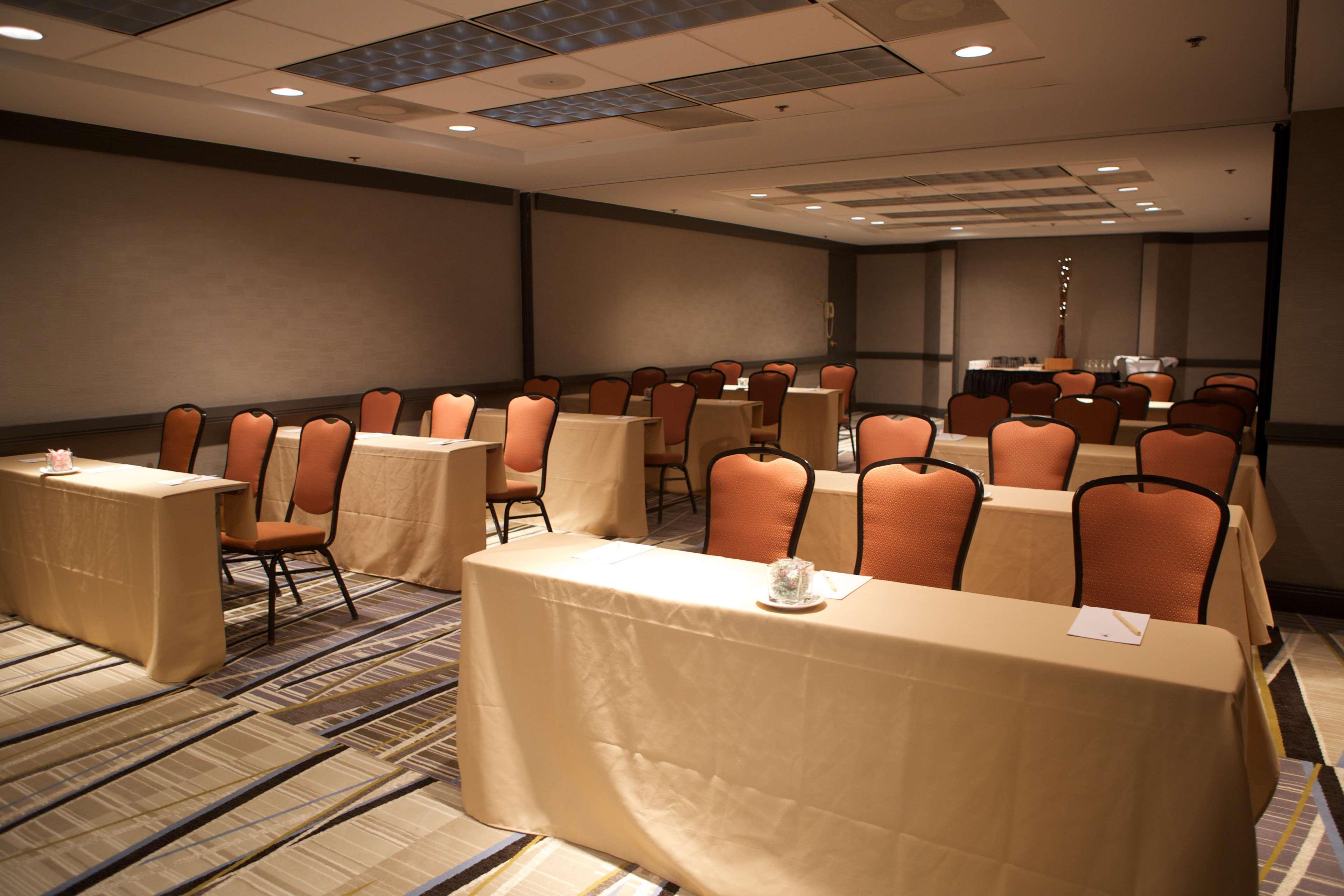 Doubletree Suites By Hilton Raleigh-Durham Exterior photo
